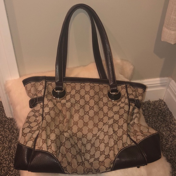 Gucci Handbags - Gucci bag